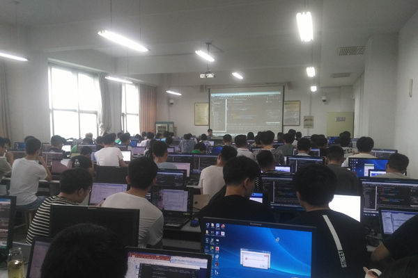 贵阳市新城职业学校计算机应用专业