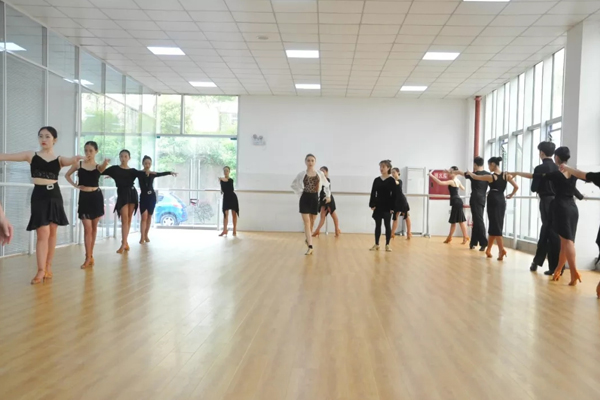 绵阳市艺术学校舞蹈专业