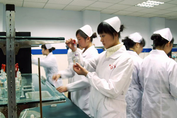 重庆市医药卫生学校药物制剂方向、药品营销方向