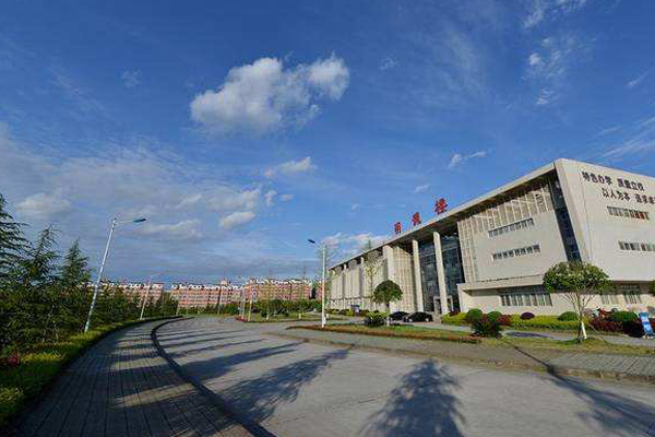 昆明铁路专业学校，云南省最好的高铁学校