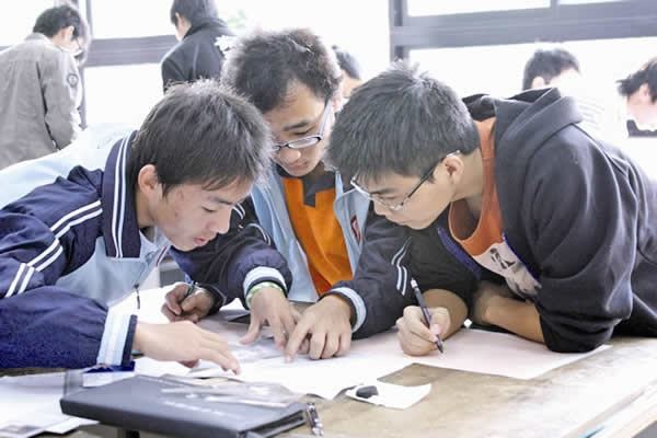 重庆市商务高级技工学校费用是多少钱及费用规范