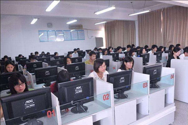 云南省化工学校计算机应用专业