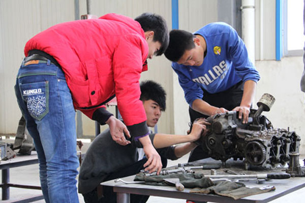 重庆市三峡水利电力学校汽车运用与维修