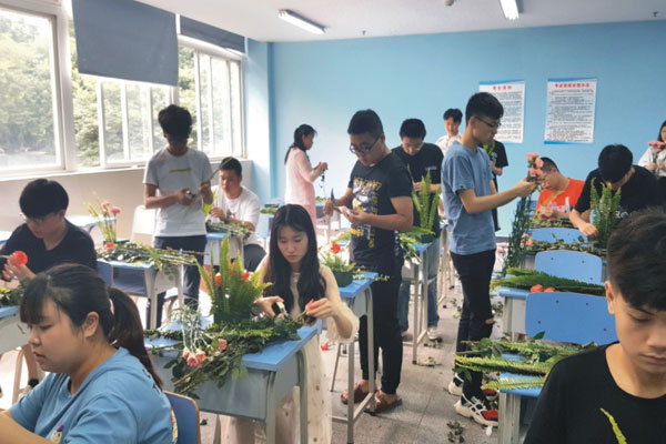 重庆市风景园林技工学校园林植物造景设计方向