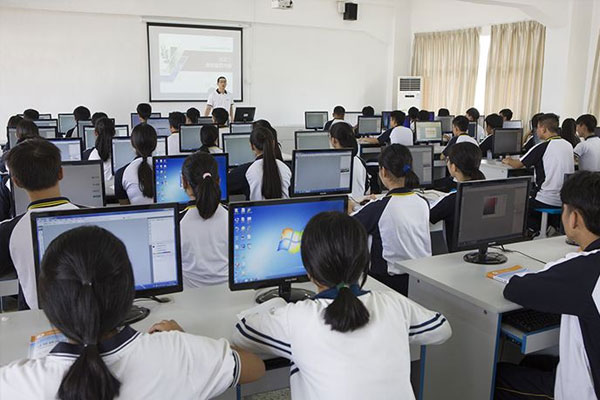 云南经贸外事职业学院计算机应用