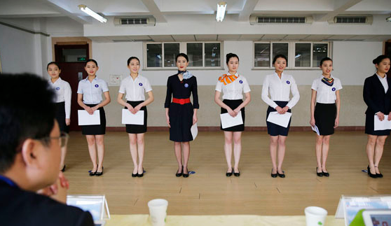 上海吉祥航空首次在我院举行乘务员校园招聘会