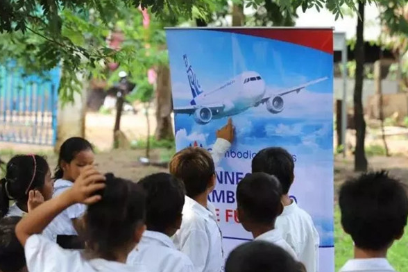 柬埔寨航空有限公司在我校举行乘务员专场校园招聘会