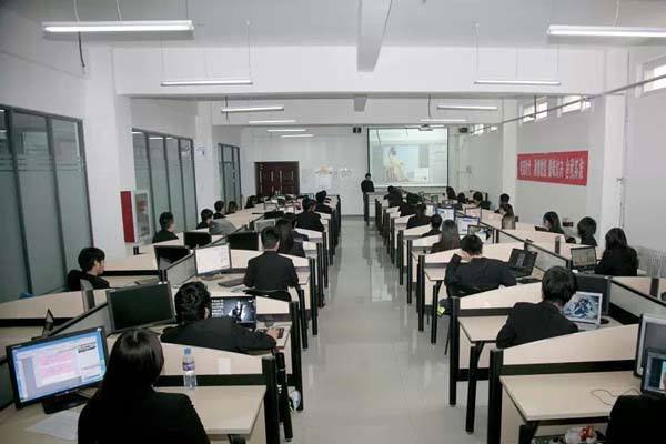 中国第五冶金建设公司技工学校计算机应用技术专业