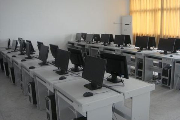 自贡市旅游职业高级中学计算机应用