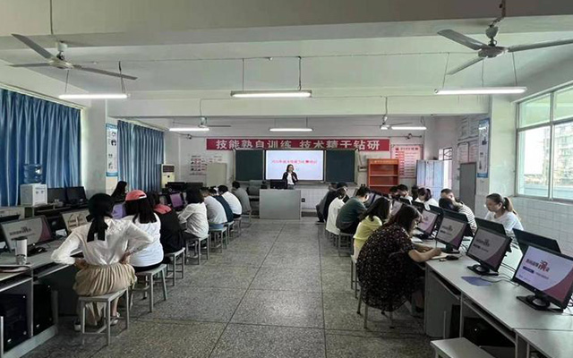 四川省乐山市第一职业高级中学管理如何，环境怎么样？