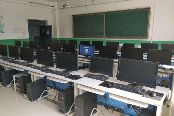 开阳县职业技术学校计算机平面设计