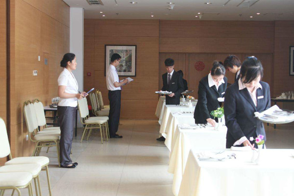 云南外事外语职业学院酒店管理专业学完好找工作吗