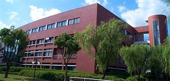 成都棠湖科学技术学校是中职还是高职