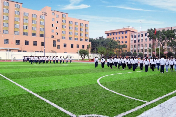 望谟县中等职业学校2022单招