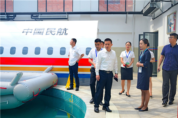 中国南方航空公司在天府新区航空旅游职业学院招聘优秀学子