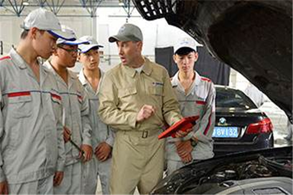 重庆科能高级技工学校汽车制造与检修专业适合女生学习吗