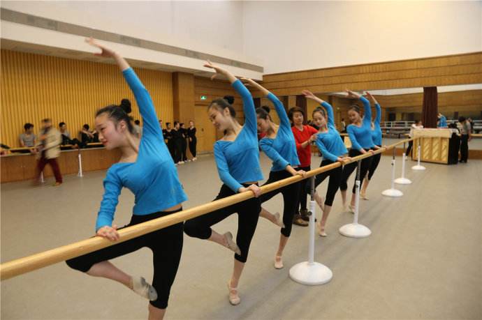 四川现代艺术学校舞蹈专业就业前景好吗