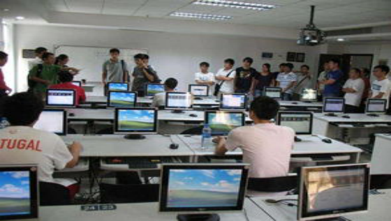 计算机专业教室