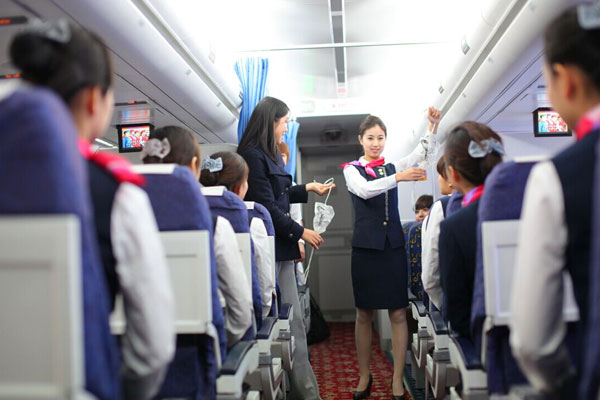 宜宾县柳加职业中学校旅游服务与管理专业航空服务方向