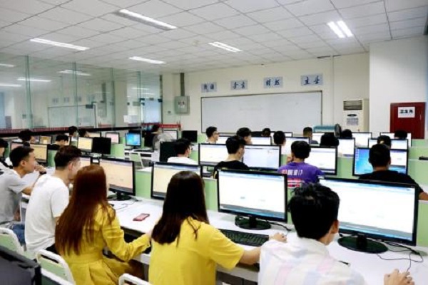 怒江傈僳族自治州计算机专业职业院校排名