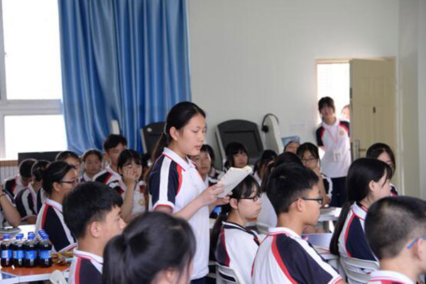 重庆市万州第一职业高级中学学费是多少