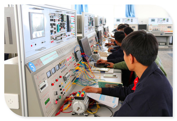 云南铜业高级技工学校电子技术应用专业