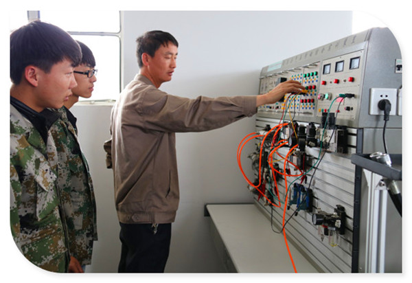 云南铜业高级技工学校电气自动化设备安装与维修专业