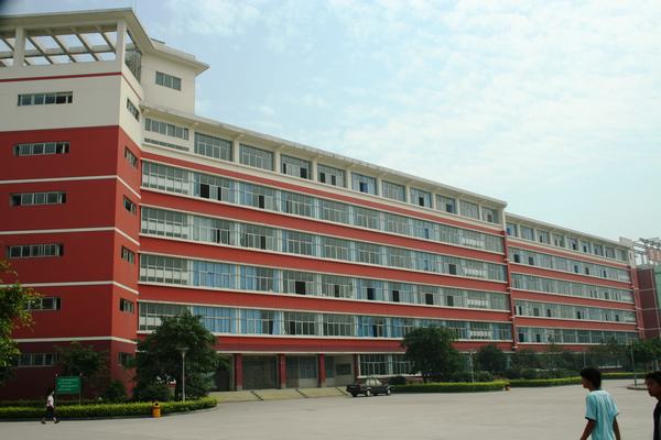 四川省内建筑专业中专学校有哪些？