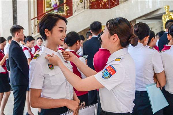 天府新区航空旅游职业学院80余名学子即将入职上海浦东国际机场